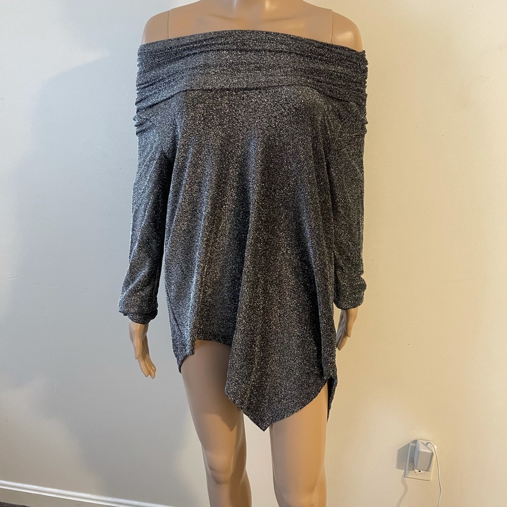 Tunic Karen Kane, size L, shimmery silver.